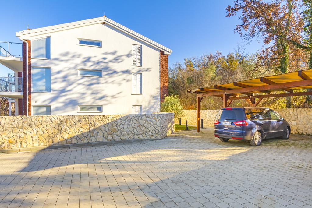 Villa Apartments Futura Vantacici Luaran gambar