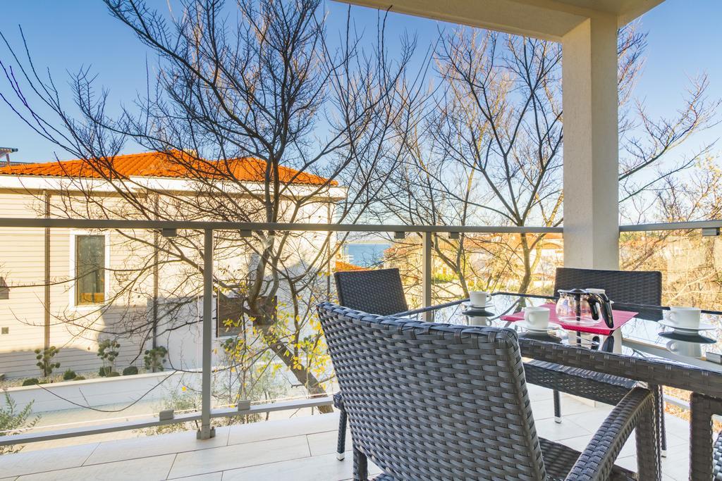 Villa Apartments Futura Vantacici Luaran gambar
